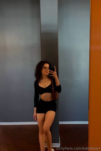 Kat / katebearr nude photo #7