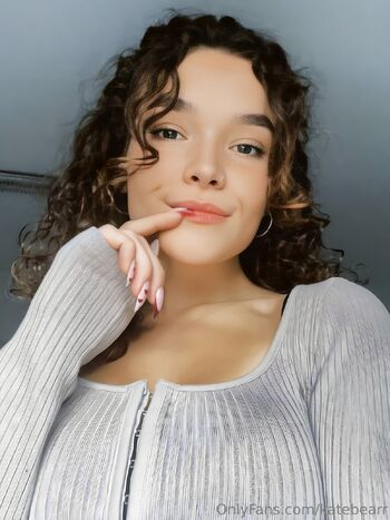 Kat / katebearr nude photo #10