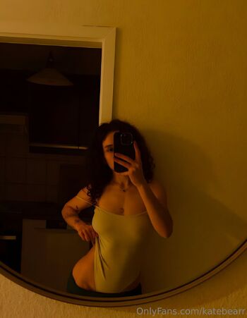 Kat / katebearr nude photo #16