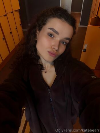 Kat / katebearr nude photo #22