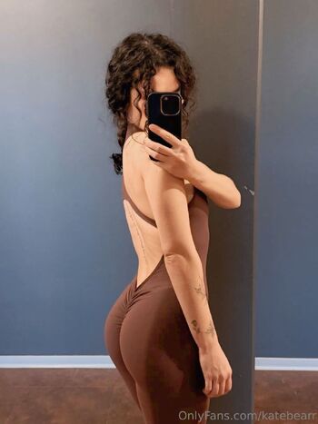 Kat / katebearr nude photo #33