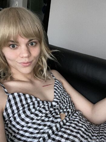 Kate Zoh / katezoha nude photo #5