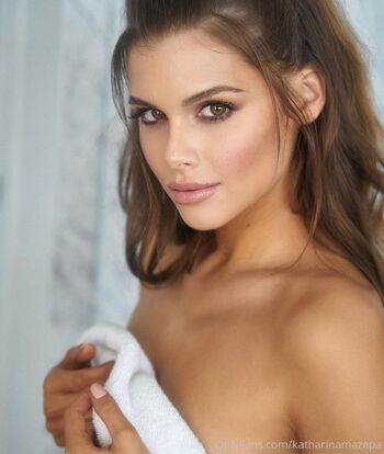 Katharina Nahli / katharinanahlik nude photo #11