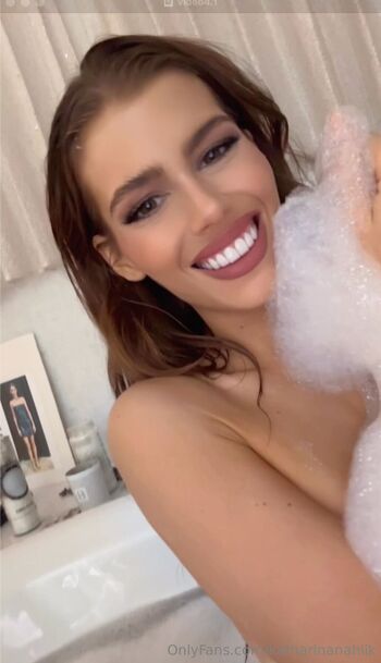 Katharina Nahli / katharinanahlik nude photo #19