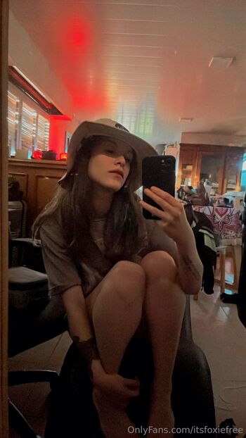 Goddess Kathya FINDO / kathyadom_free / kathya_dom nude photo #20