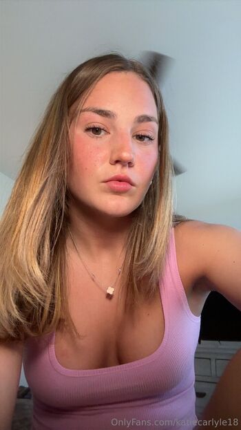 katie / katiecarlyle18 nude photo #36