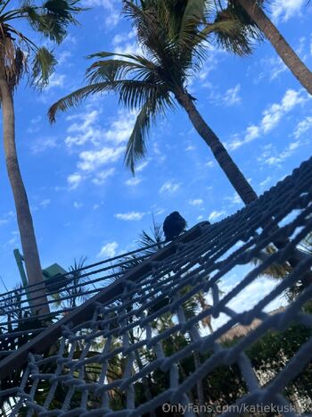 Katie Kus / katiekushxx nude photo #3