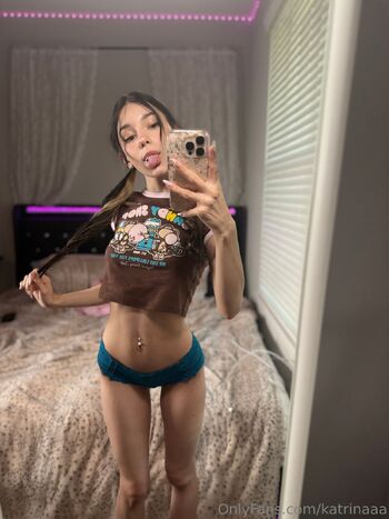 kat / katrinaaa nude photo #16