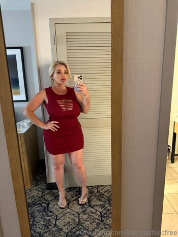 Katrina Thicc FRE / katrinathiccfree nude photo #5