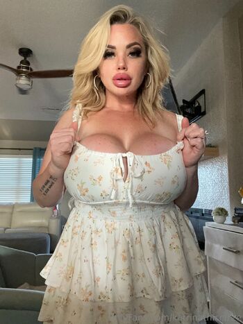 Katrina Thicc FRE / katrinathiccfree nude photo #12