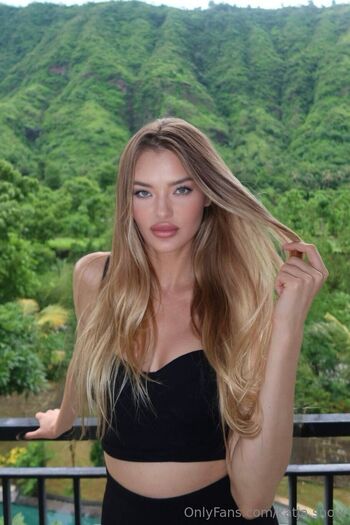 Katy / katyaevill nude photo #10