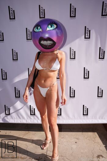 K / kaybeefree nude photo #15