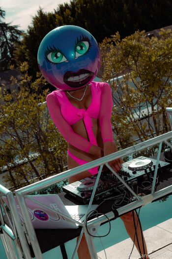 K / kaybeefree nude photo #37