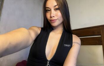 Kayla / kaylachen nude photo #7