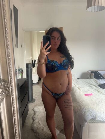 Kayl / kaylanne24 nude photo #8