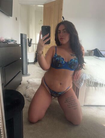 Kayl / kaylanne24 nude photo #10