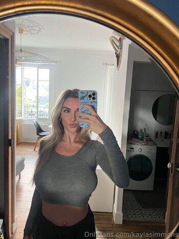 Kayl / kaylasimmons nude photo #9