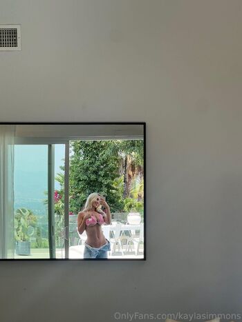 Kayl / kaylasimmons nude photo #12