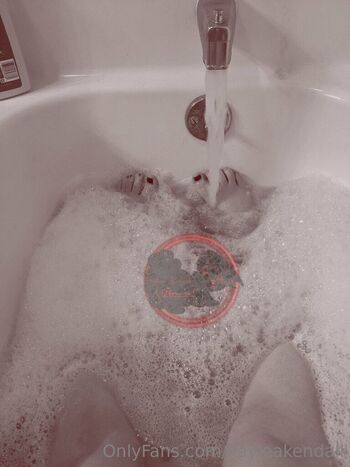 KayleaKendal / kayleakendall nude photo #20