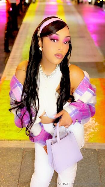 kayce220 / kctheheaddoc nude photo #3