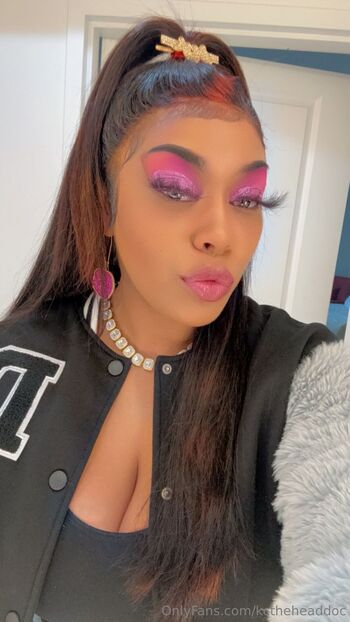 kayce220 / kctheheaddoc nude photo #9