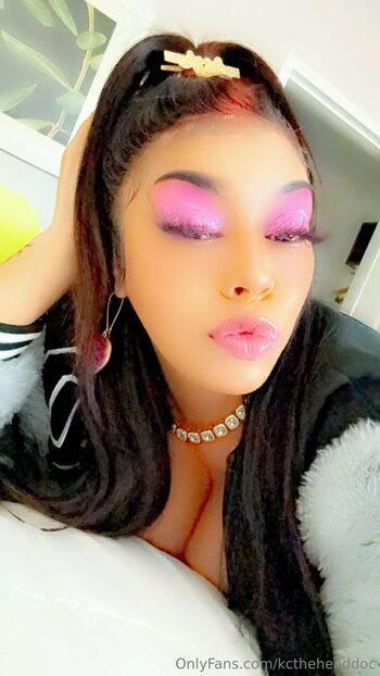 kayce220 / kctheheaddoc nude photo #10