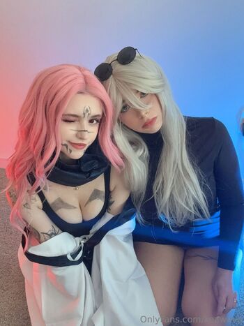 KE / keawave nude photo #2