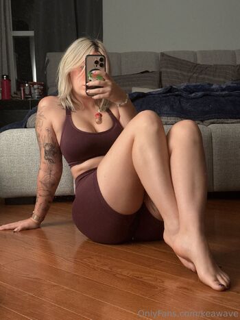 KE / keawave nude photo #36