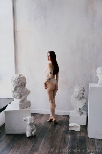 Kelly / kelly_queen1 / call_me.queen_kelly / kelly_me666 nude photo #5