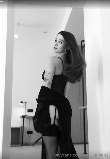 Kelly / kelly_queen1 / call_me.queen_kelly / kelly_me666 nude photo #10