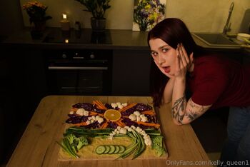 Kelly / kelly_queen1 / call_me.queen_kelly / kelly_me666 nude photo #13