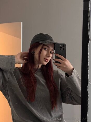 Kelly / kelly_queen1 / call_me.queen_kelly / kelly_me666 nude photo #15