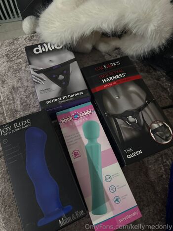 Kelly Medani / kellymedonly nude photo #27