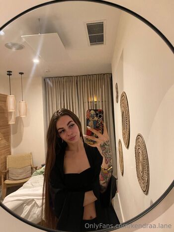 KENDRA LANE / kendraa.lane / keendraaaa1 nude photo #3