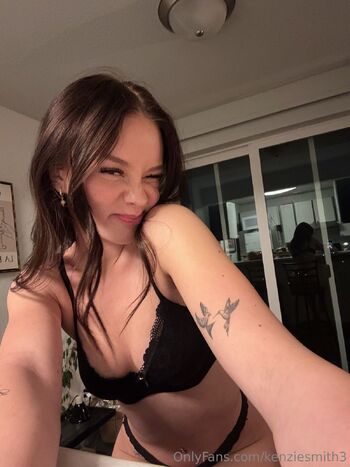 Kenziee / kenziesmith3 nude photo #6