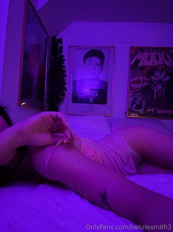 Kenziee / kenziesmith3 nude photo #8