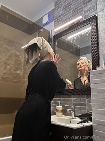 Keri / keri_ri nude photo #6