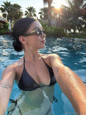 Sky onlin / kerriesky nude photo #15