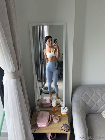 Sky onlin / kerriesky nude photo #20