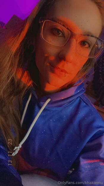 Khaki Em / khakiemu nude photo #5