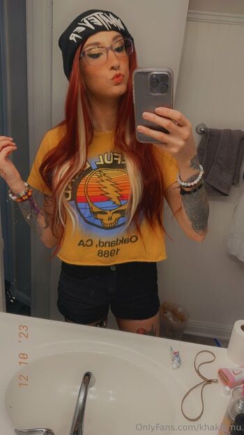 Khaki Em / khakiemu nude photo #7