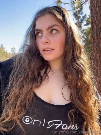 Khloe Kelly / khloekellytv nude photo #5