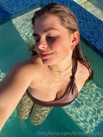 Khloe Kelly / khloekellytv nude photo #31