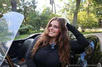 Khloe Kelly / khloekellytv nude photo #39