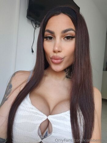 KiaraBennet / kiaraaaaaabnt nude photo #13