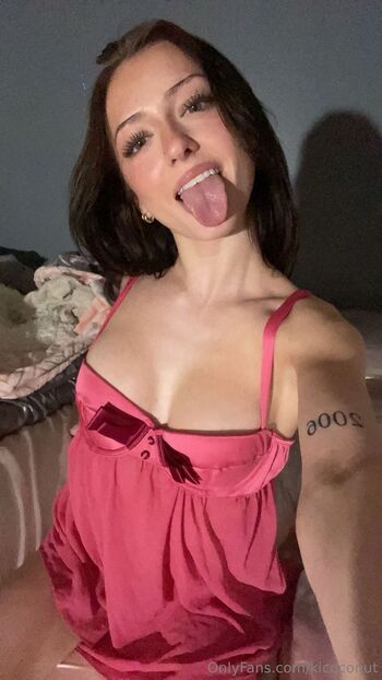 OnlyFans / kieracoconut nude photo #14