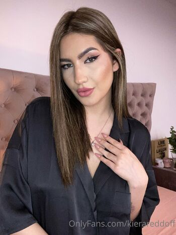 Delicious Kiera / kierareddoff nude photo #3
