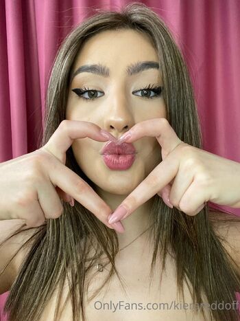 Delicious Kiera / kierareddoff nude photo #6
