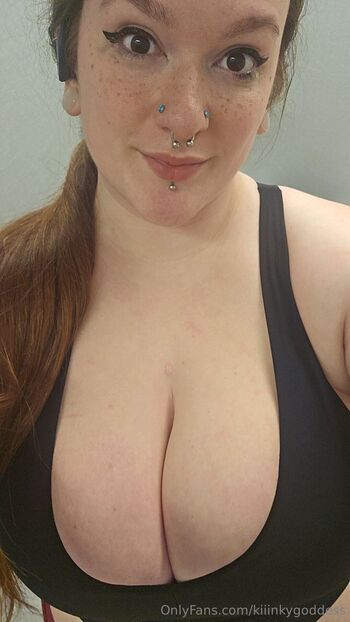 Shayl / kiiinkygoddess nude photo #1