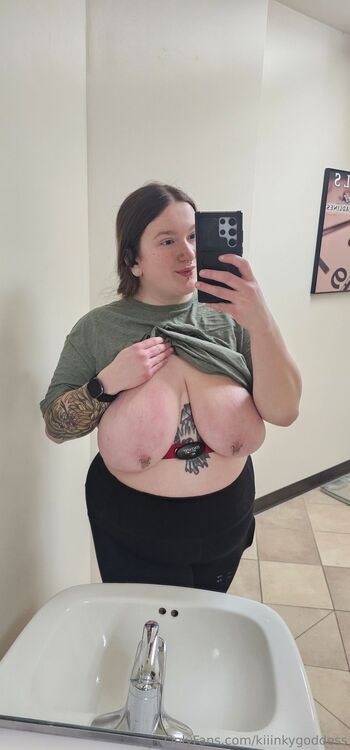 Shayl / kiiinkygoddess nude photo #5